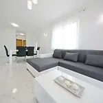 Vlado Mitar Apartment *
