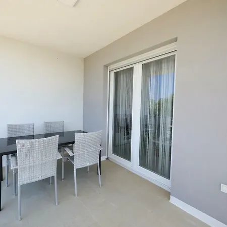 Vlado Mitar Apartment