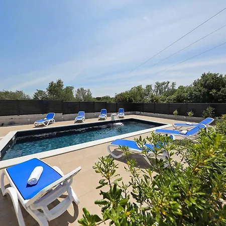 Vlado Mitar Apartman *